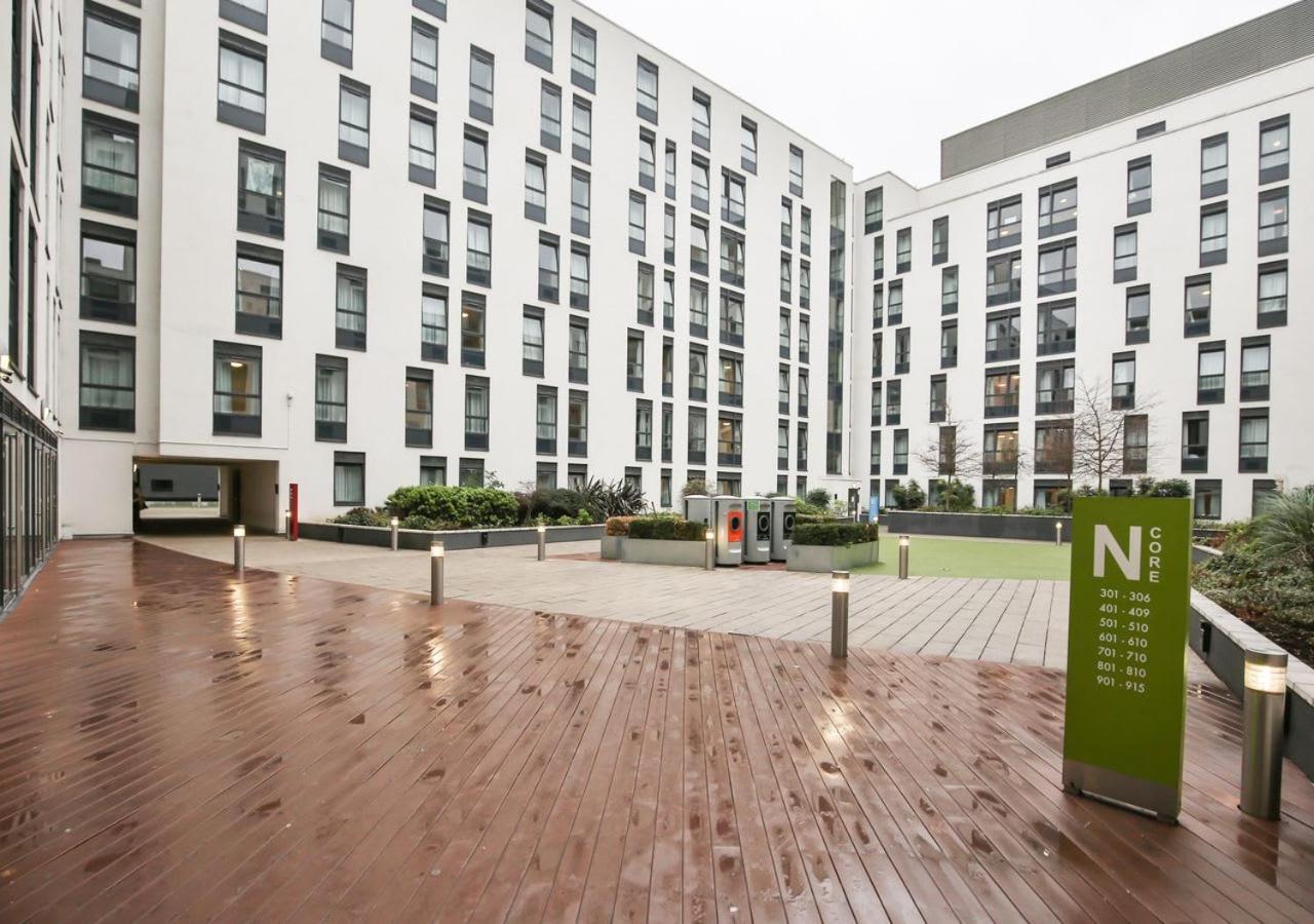 Sterling Court In Wembley London Exterior photo